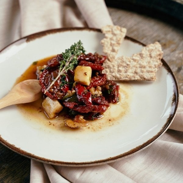 Kuru Domates Salatası