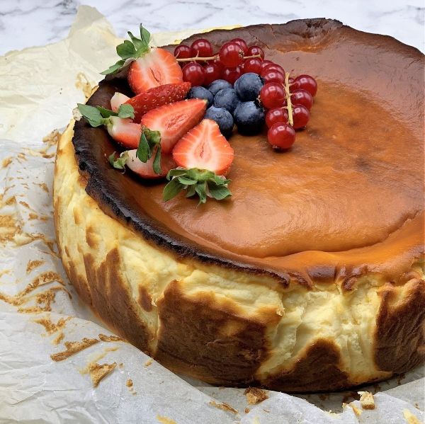 Karamel Sos ve Kahveli San Sebastian Cheesecake